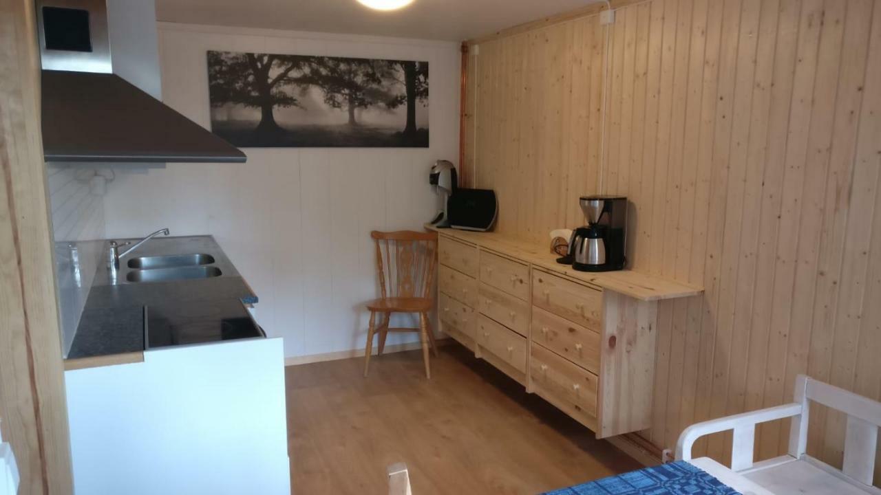 Lilla Laegenheten Vaestra Karstorp Aneby Exterior foto